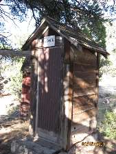 wutbike10-31-RJ scenic toilet Montecello.jpg (233202 bytes)